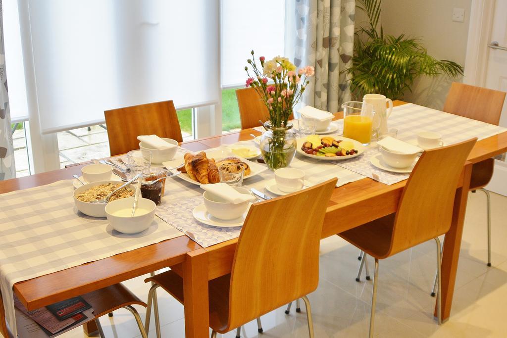 Coombe Cottage Sutton Green Εξωτερικό φωτογραφία